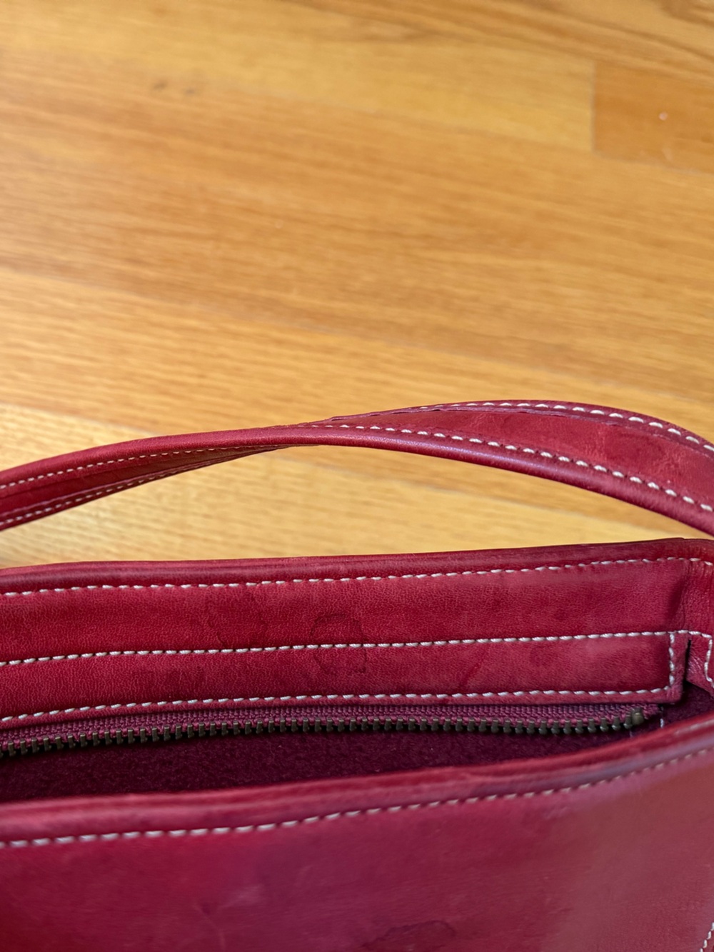 Vintage Coach Red Leather Shoulder Bag - Picture 7 of 9